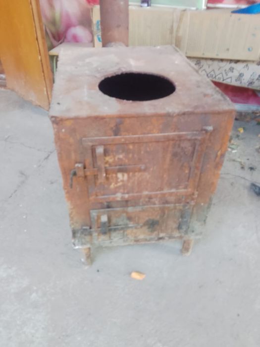 Печь (буржуйка) чугунная