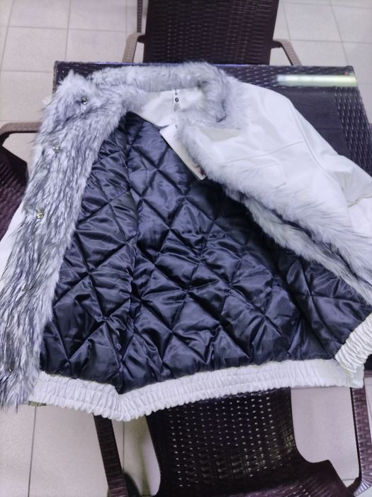Продам зимнюю куртку