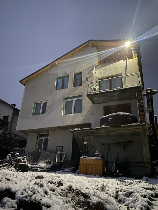 Продава се Къща в с. Градец, Област София-област - 138 кв.м за 1015 €/кв.м - Снимка #1