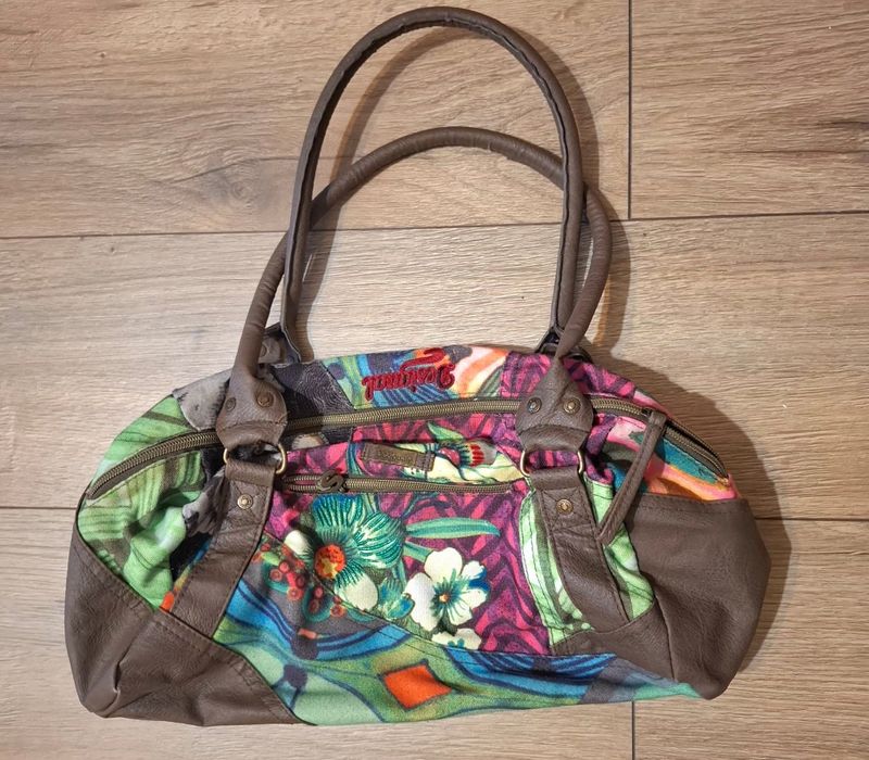 Geanta Desigual , impecabila