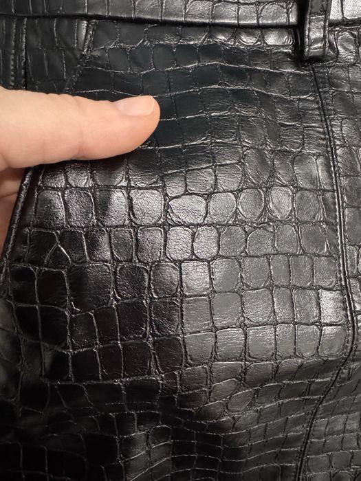 Pantaloni din piele Zara