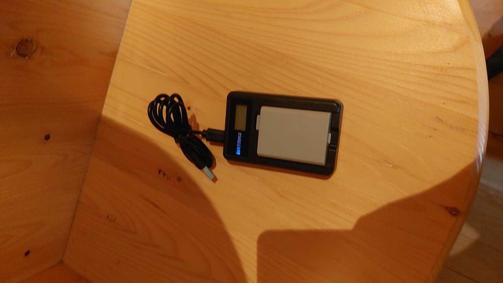 Фотоапарат Canon 1000 D