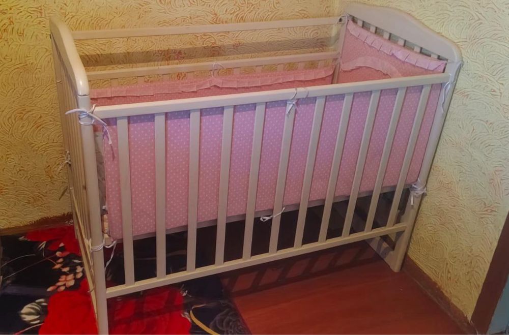Детская кроватка