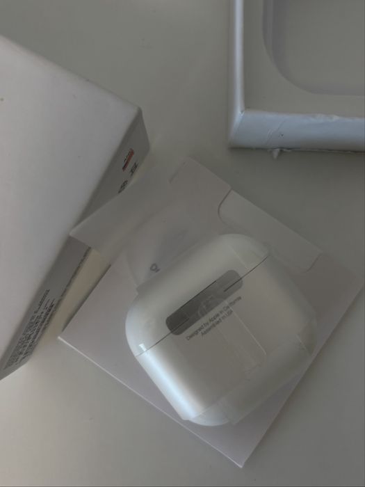 Căști airpods 4 sigilate