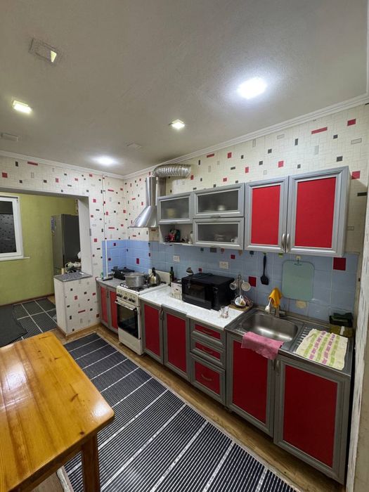 Кадышева 2/3/4 77 серия 52 кв м кирпичный дом