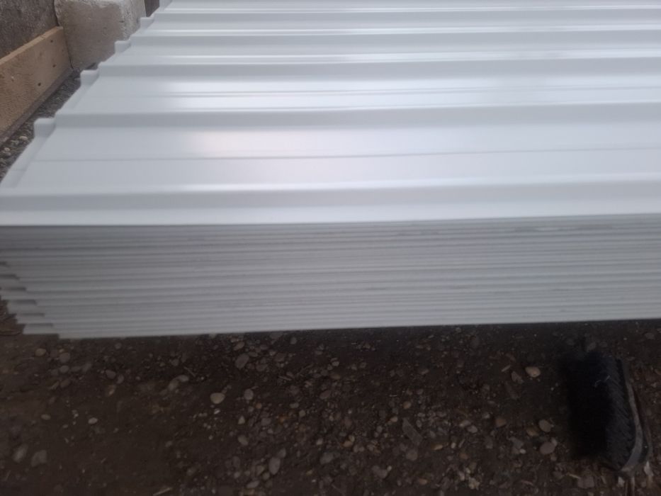 Vând tablă cutată calitate a2 la 6,20
3metri 
4,20metri lungime