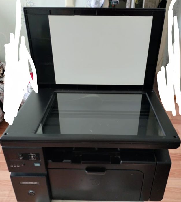 Продам принтер Laser Jet m1132