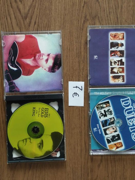 Много запазени CD с музика.Различни жанрове