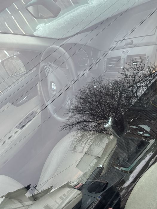 Vand  X3 2009 2l 177cp . Masina este recent adusa din germania .