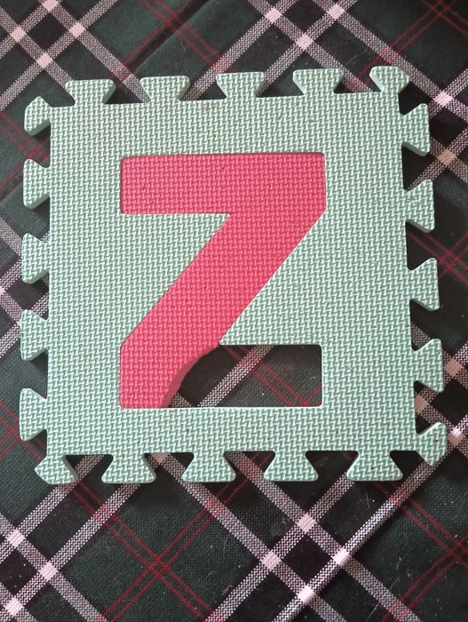 Детски килим с букви