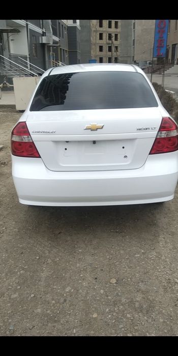 Нексия 3 сотилади, мотор ходовой каробкаси зўр, петно бор