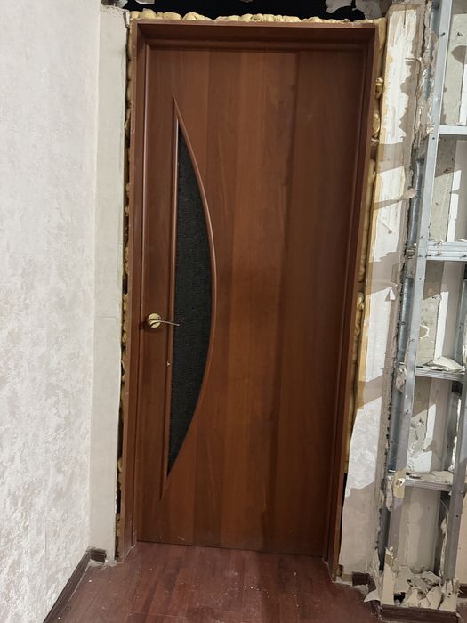 Двери межкомнатные 4 штуки