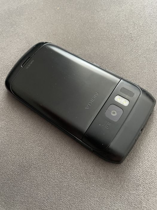 NOKIA E6 Clasic Type RM-609 Touchscreen + Qwerty