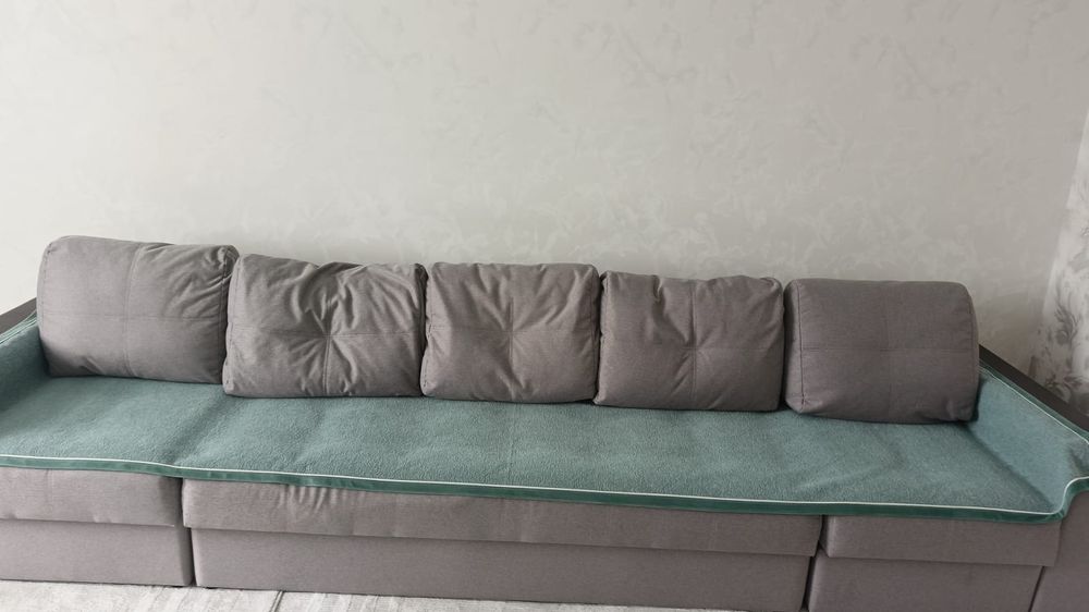 Диван срочно продам