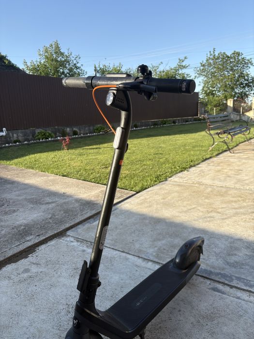 Trotineta ninebot