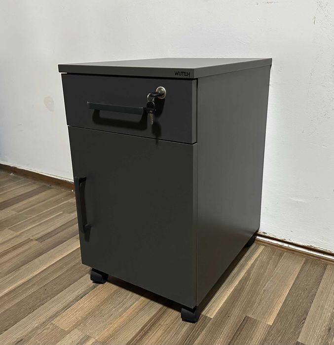 20 buc Rollbox pe rotile; Rollbox cu cheie; Mic Dulap cu usa si sertar