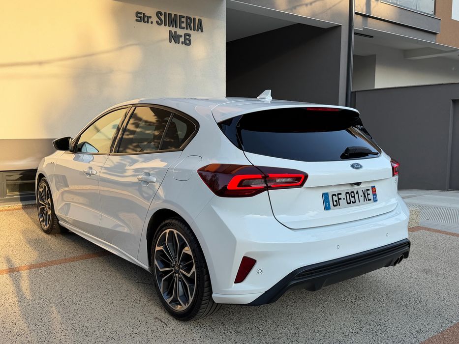 FORD Focus 2022 — imagine 4