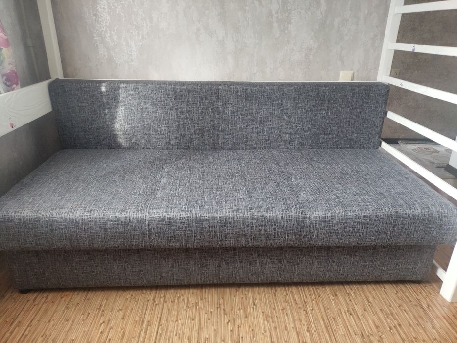 Продам Кровать-чердак+диван