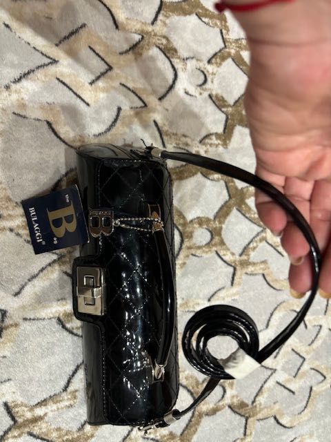 Малка дамска чанта.