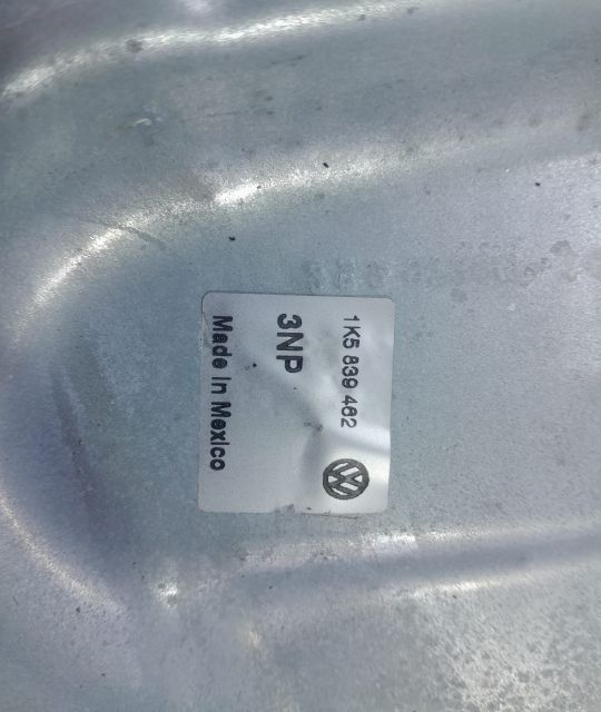 Macara electrica geam dreapta spate 1k5839462 Volkswagen VW Jetta 5  [din 2005 pana  2011] seria