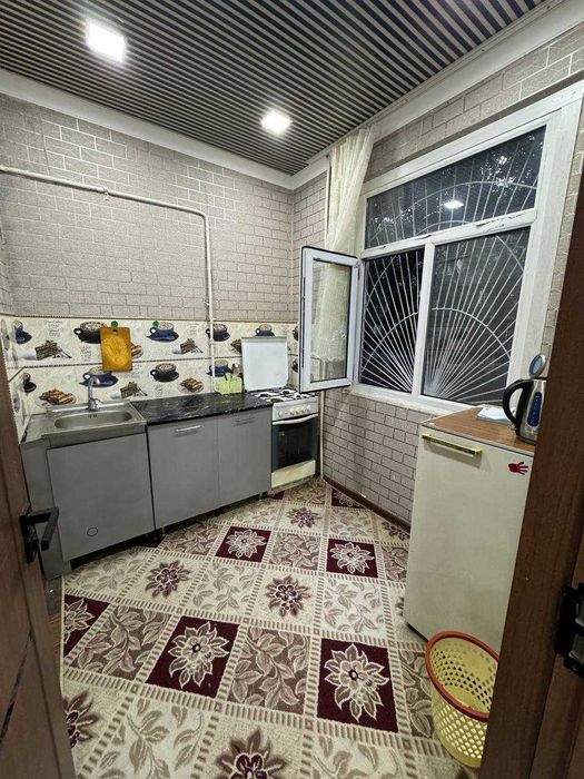 Чиланзар 8 1комн/1/4, Евроремонт, 28м2, Разделка, Кирпич. Ор-р: РОВД