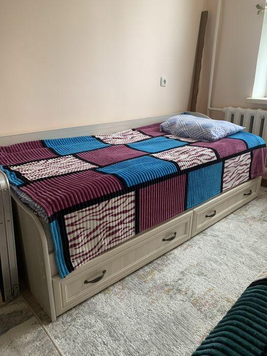 Продаю кровати, Беларусского производителя , в хорошем состоянии,с шк