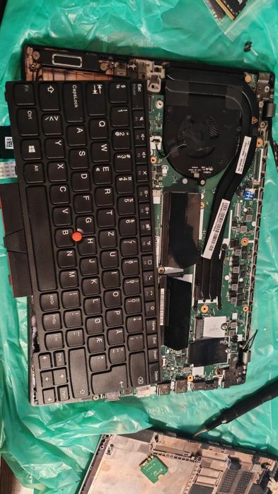 PENTRU PIESE Thinkpad L14 Gen1 AMD 16gb DEFECT
