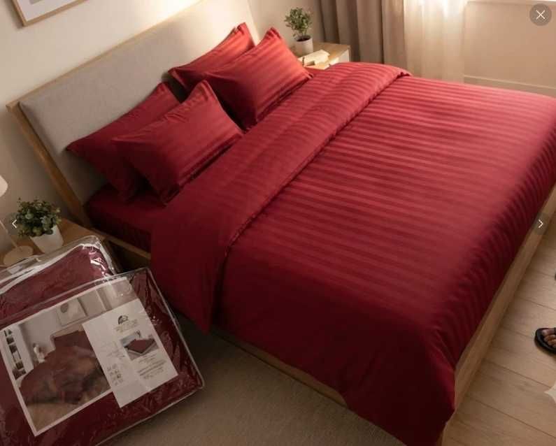 Lenjerie de pat damasc gros cu elastic, Super Elegant Pucioasa, 4 piese, Rosu Visiniu