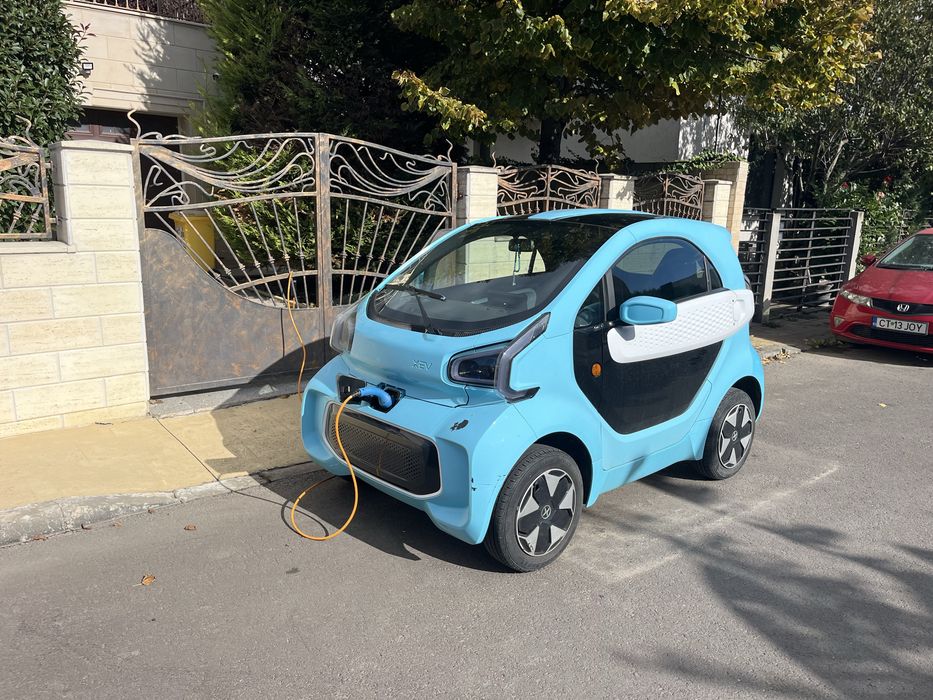 Yoyo xev se conduce de la 16 ani