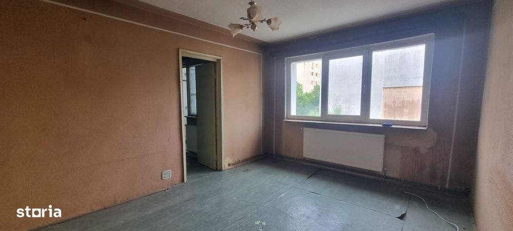 Vand apartament 2 camere, Pitesti, Nord, semidecomandat
