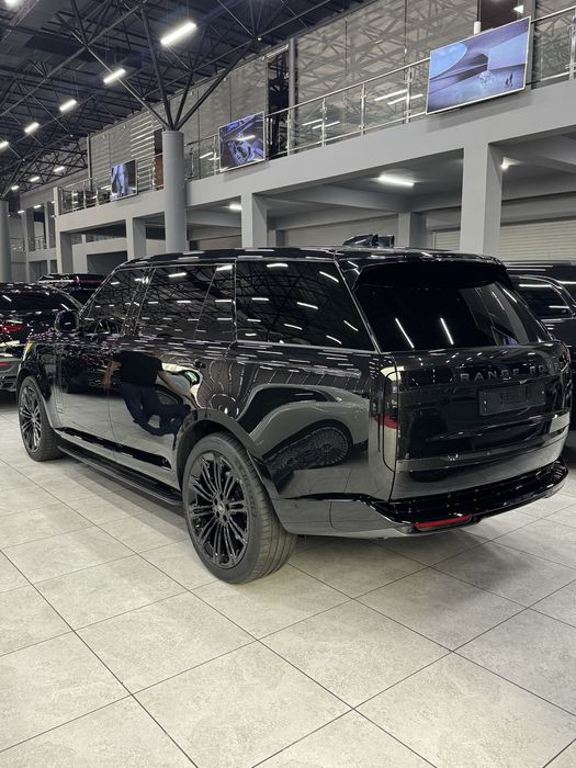 Range rover P530 Long Autobiography