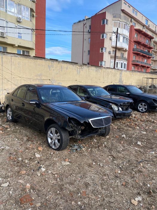 Dezmembrari Mercedes e-class w211