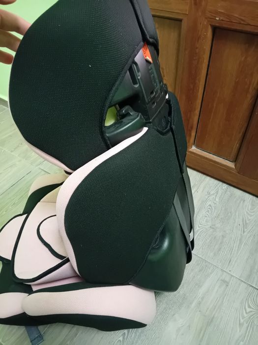 Vând scaun auto și scoica - ofer gratuit sterilizator, pompa, incalzit