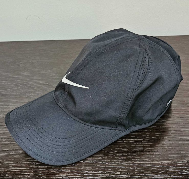 Шапка на Nike черна