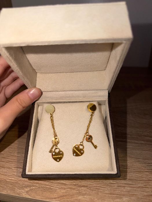 Cercei tiffany & co inimioară și cheie cu cristale micuțe