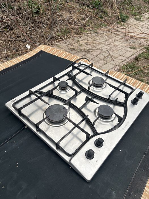 Продам газ плиту