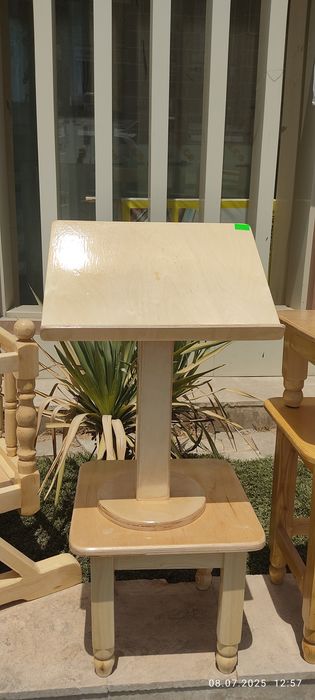 Kitob o'qishga lavx.