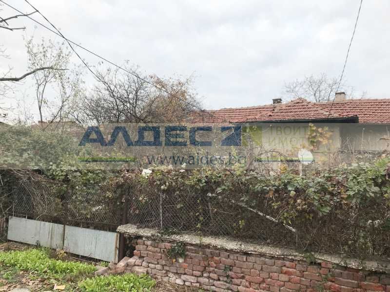 Продава се парцел в кв. Бенковски!