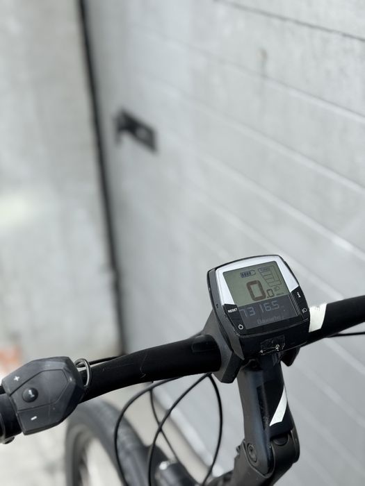 Bicicleta electrica Cube Kathmandu / 625 Wh / Bosch Cx