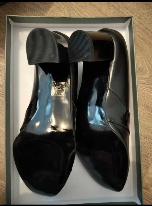 Pantofi negri de piele Nr 39