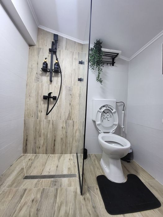 Casă de închiriat în regim hotelier!