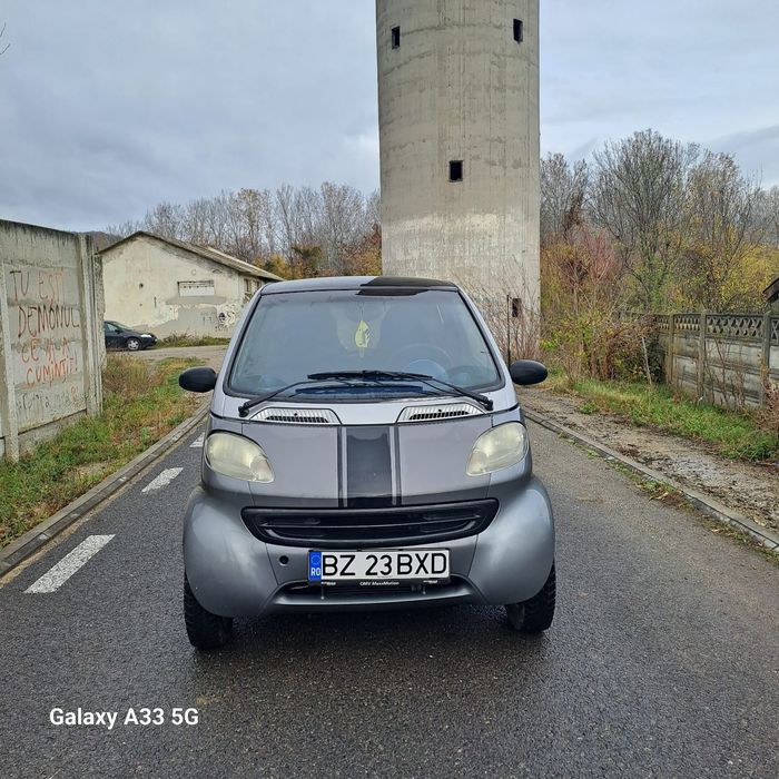 Vând Smart motor 0.8 diesel.