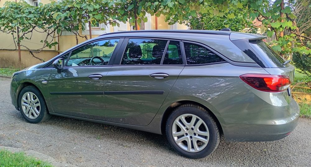 Opel Astra Sports Tourer