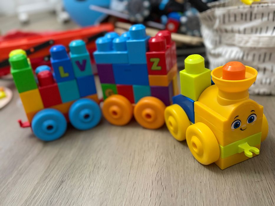 Tren alfabet jucărie lego