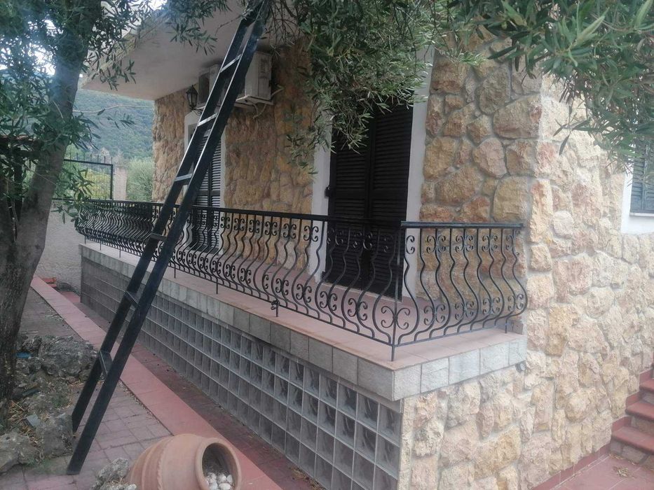 Продава се къща 160 м2 с двор 330 м2 в Аспровалта, Северна Гърция