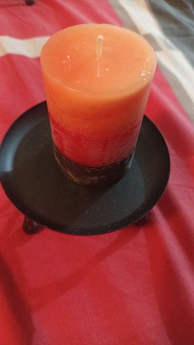 Aranjament floral și lumânări