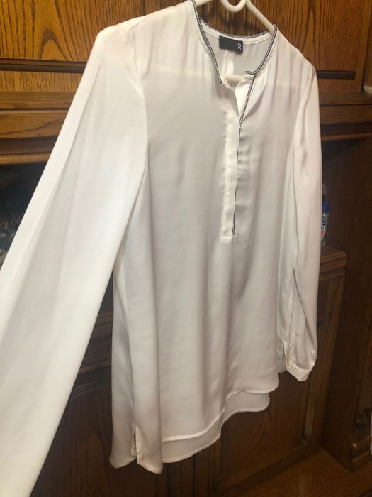 Бяла риза нова М размер