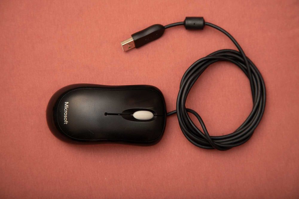 4 Mouse-uri cu fir USB