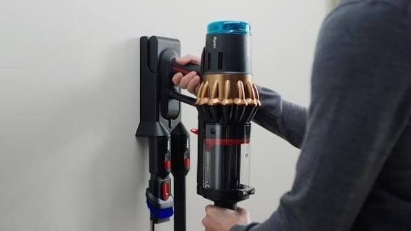 Dyson V16 Piston Animal Submarine — один пылесос на всё