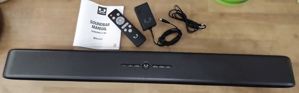 Саундбар Fresh 'n Rebel е стерео 2.0 система с мощност 28 W